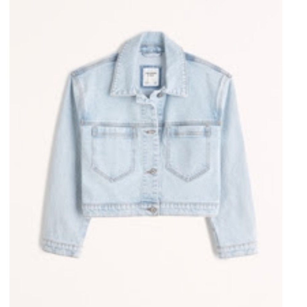 NWT Abercrombie Women's Cropped Denim Jacket Light Wash, Size M